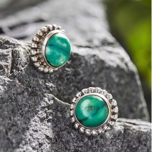 YS Gems NWT Turquoise & Sterling Silver Milgrain Stud Earrings